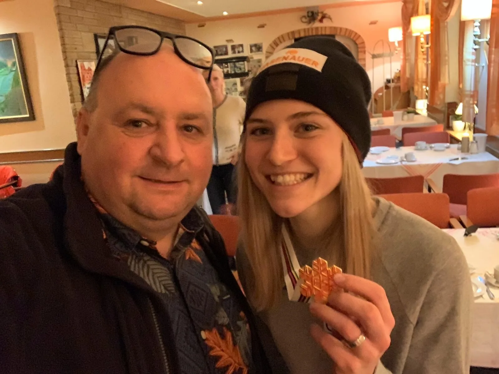 Personen im Umfeld von „ÖSV-Empfang im Cafe König“