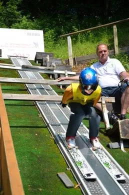 Personen im Umfeld von „Halbzeit bei Kinder-Vierschanzentournee – Interessantes Gespräch mit Thomas Morgenstern“