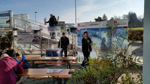 Personen im Umfeld von „Pünktlich zum Weltcup-Auftakt: Skispringen bei Möbel Mahler“