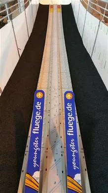Anlauf einer Indoor-Skisprungschanze