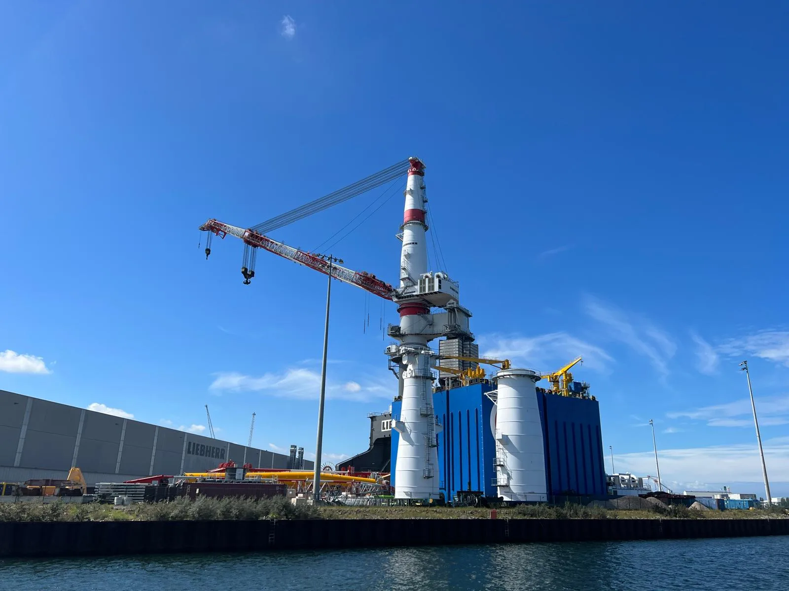 Technische Anlage im Freien