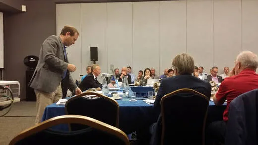 Personen im Umfeld von „Tagebuch aus Barcelona Tag 2 - Der König tritt ab, das Neujahrsspringen „verlängert“, und es gibt Applaus!“