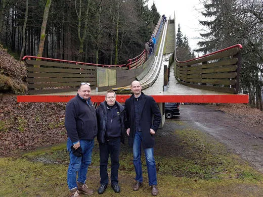 Personen im Umfeld von „Riedel rüstet einheimische Schanzen aus“