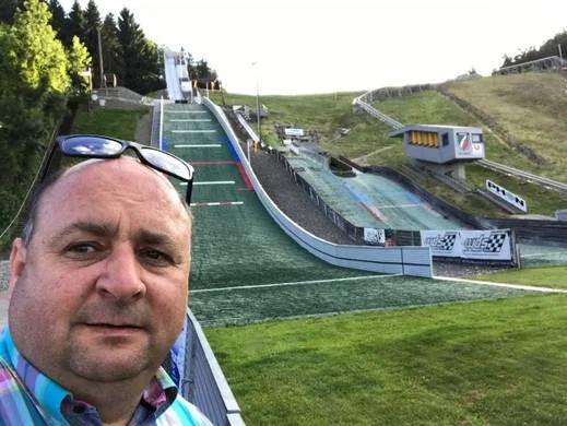 Personen im Umfeld von „Auftakt in Hinzenbach auf Top-Material“
